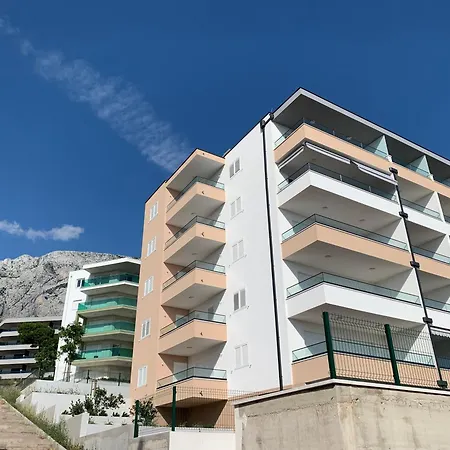 Dalmatino * Makarska