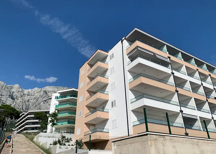 Dalmatino * Makarska